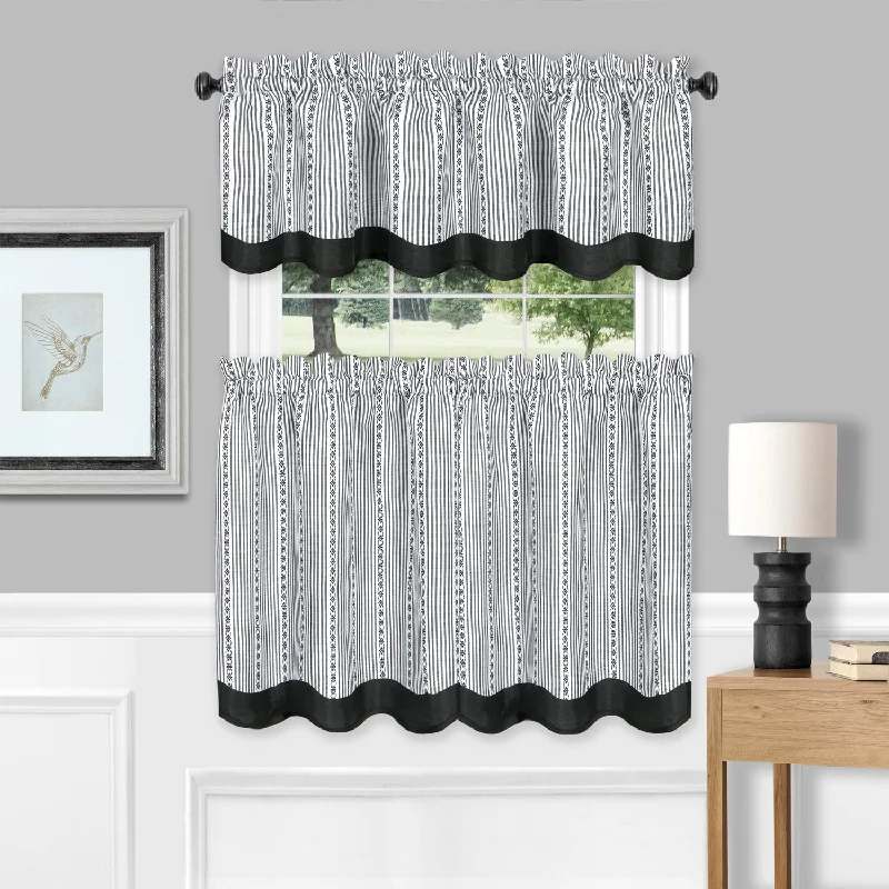 Black and White Westport Curtains 1717