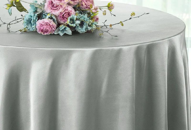 132" Round Heavy Duty Satin Tablecloth - Silver (1pc)